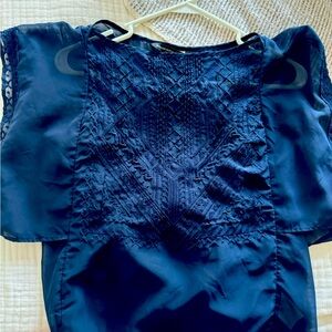 XS vintage design navy crop top!